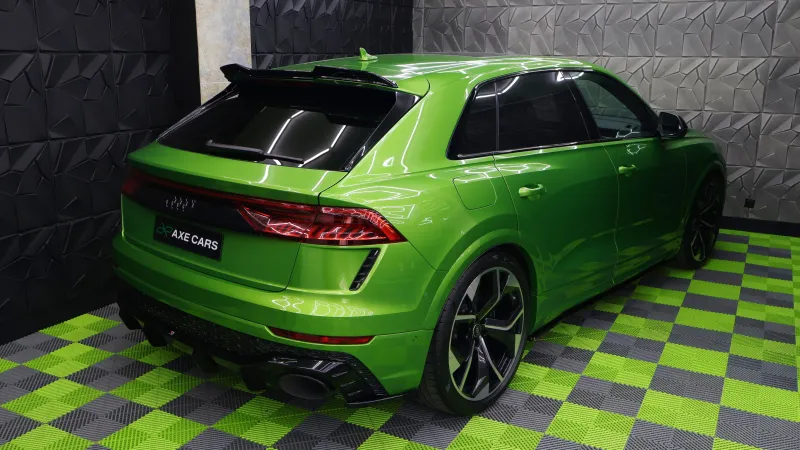 Audi RSQ8